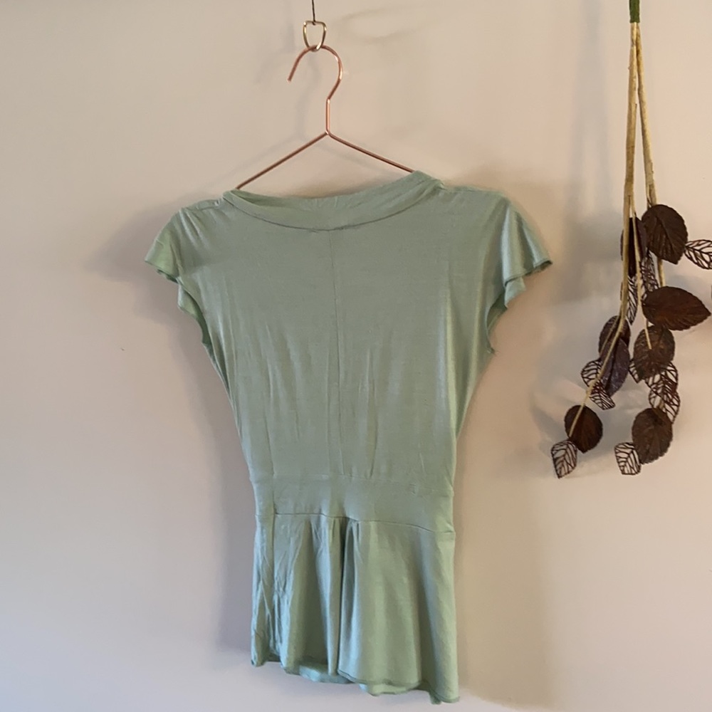 Green top - Picture 4 of 4